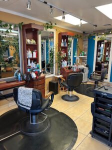 Yolox Beauty SalÃ³n & Barber